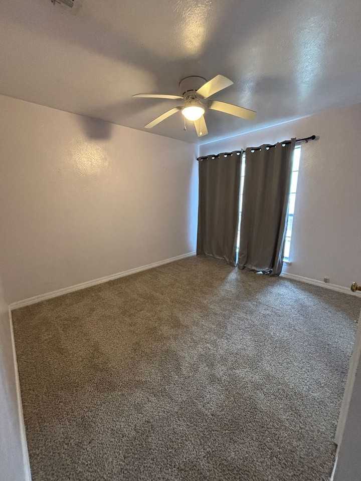 3445 Stonebrook Pl - Photo 3 of 13