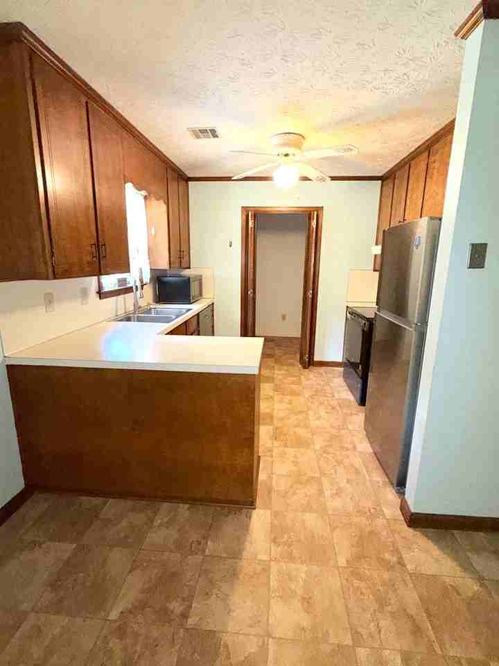 710 Summer Ln - Photo 7 of 18