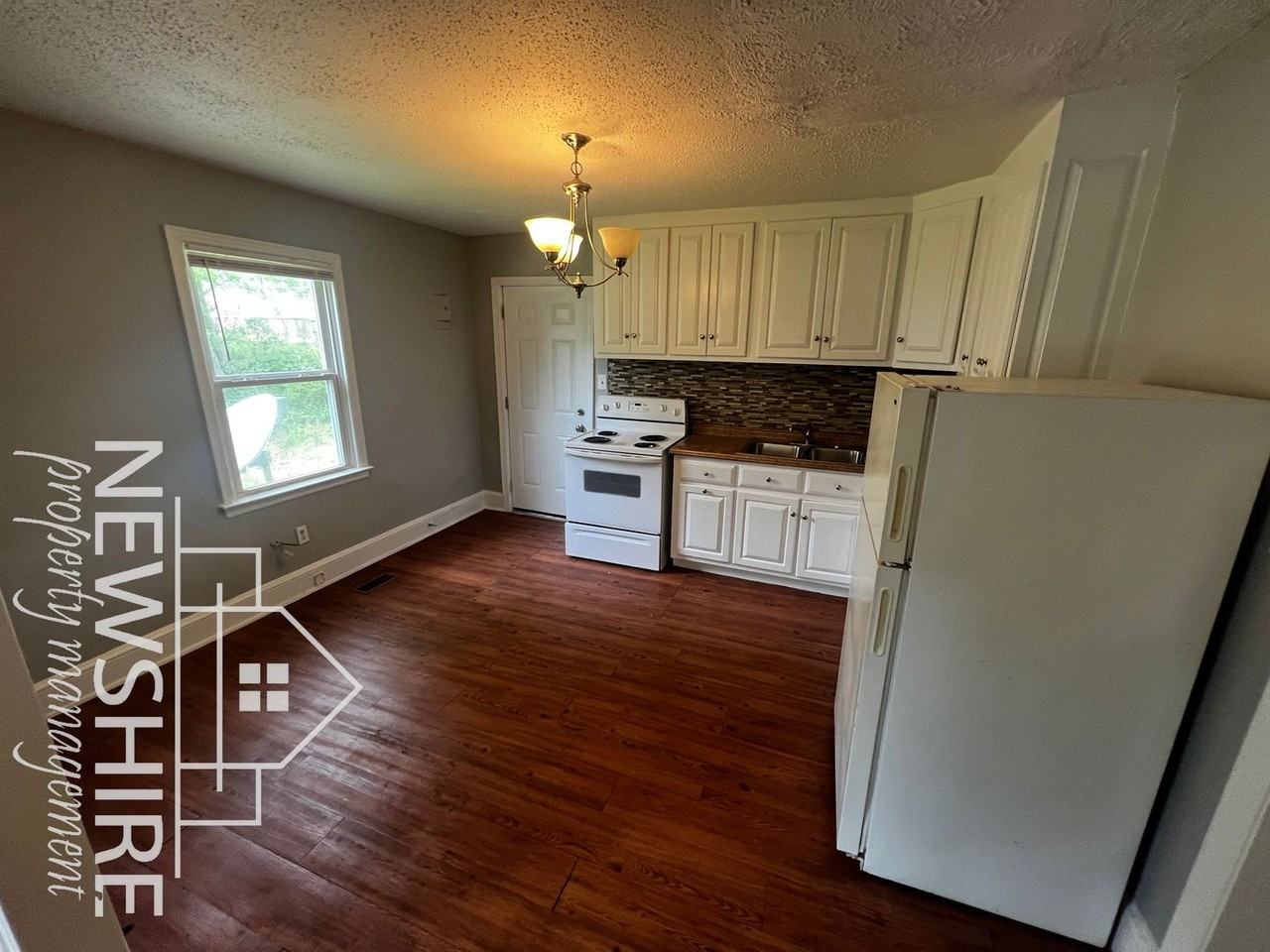 122 Morningside Dr - Photo 2 of 8