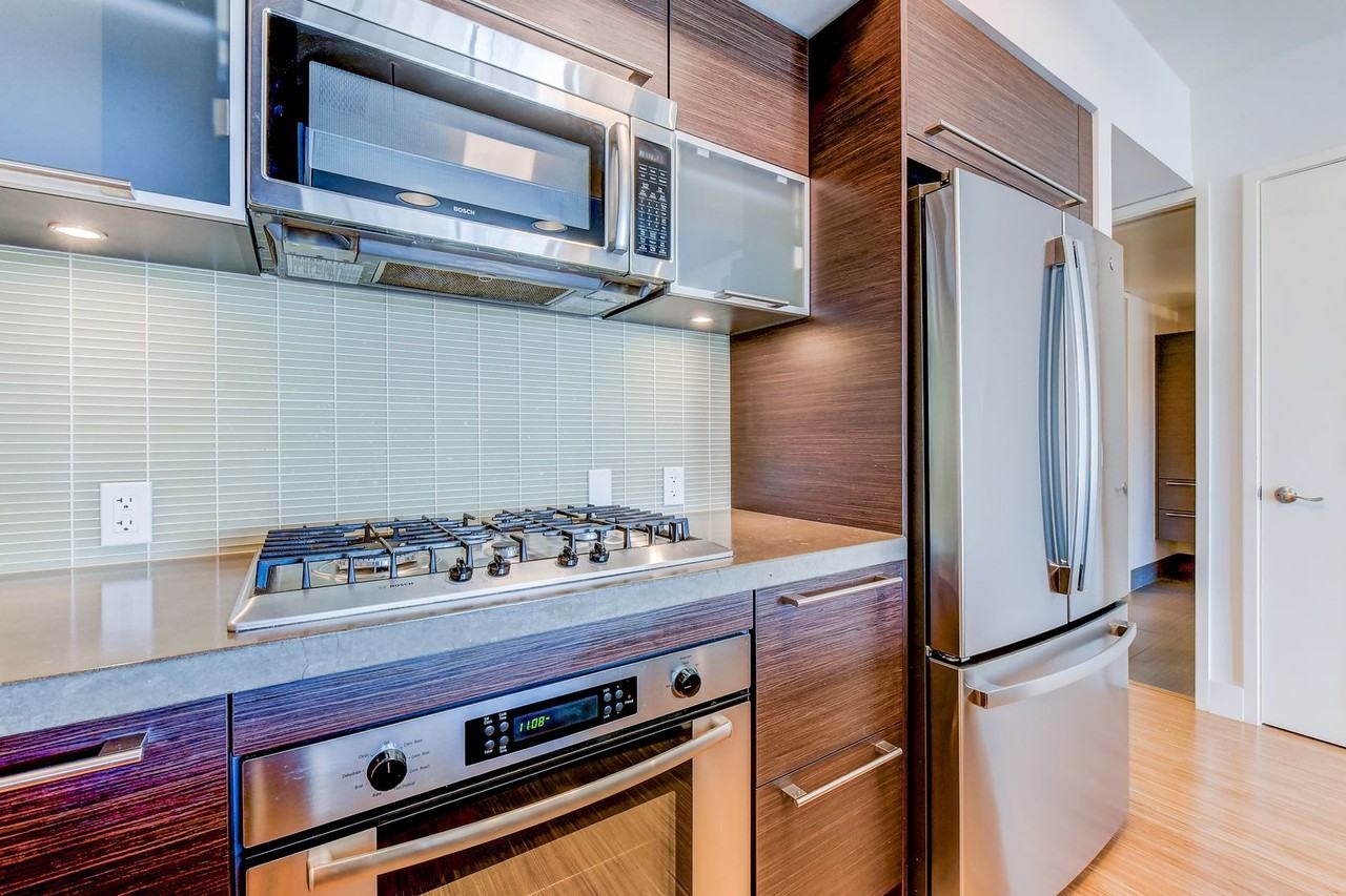 820 Blanchard St #1502 - Photo 6 of 20