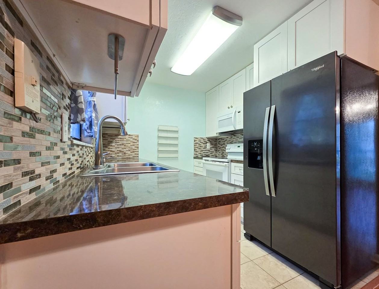 2700 Nw 43rd Ave - Photo 6 of 22