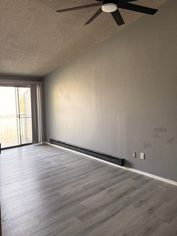 15625 42nd Ave S - Photo 2 of 4