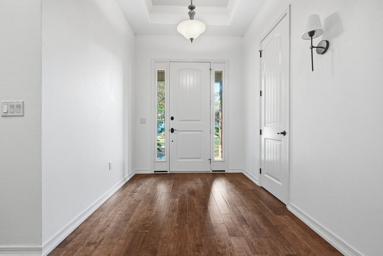 1705 19th St - Photo 7 of 50