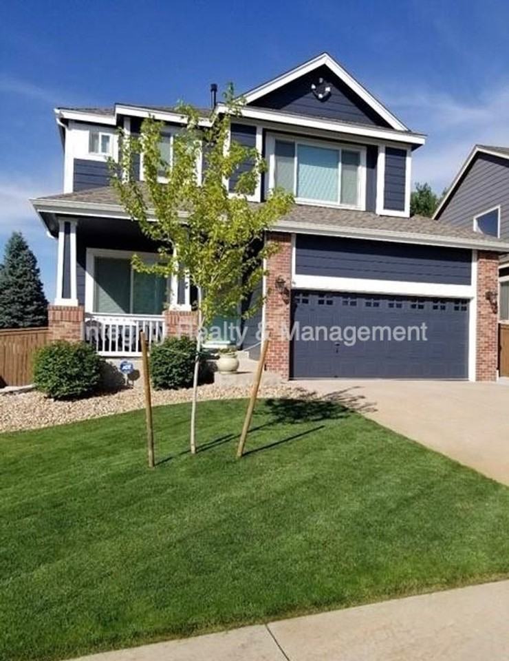 10337 Rotherwood Cir - Photo 2 of 35