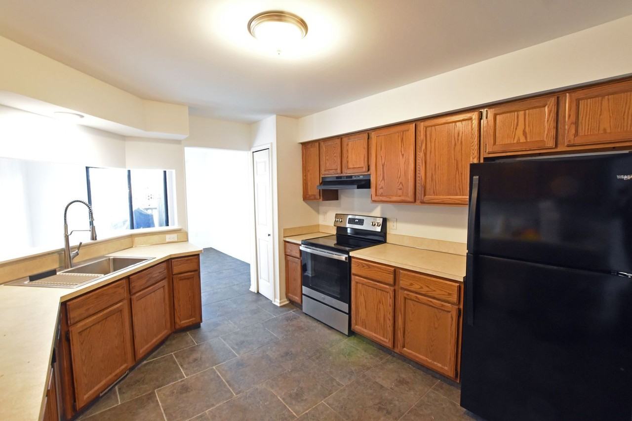 8820 21 Mile Rd - Photo 4 of 22