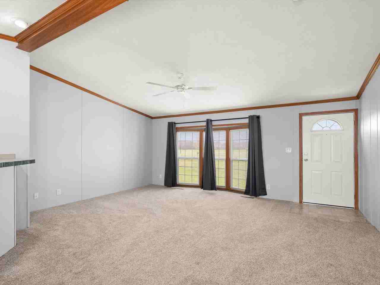 13675 Woodbridge Rd - Photo 4 of 35