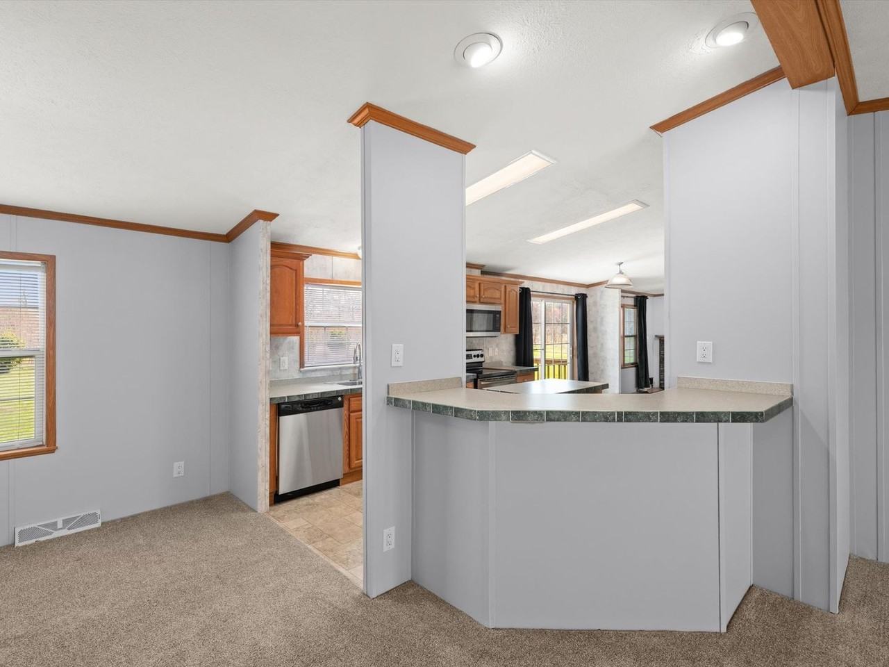 13675 Woodbridge Rd - Photo 7 of 35