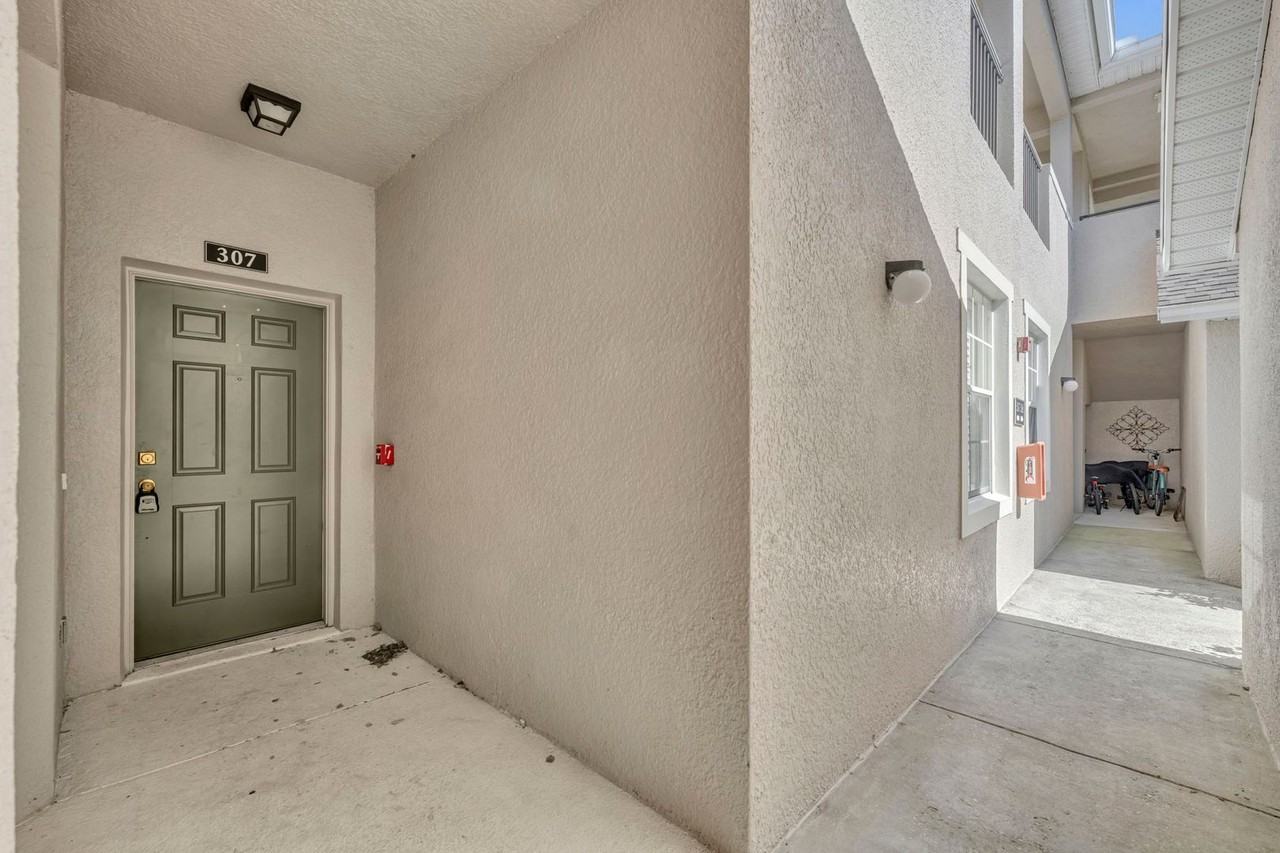 9435 Myrtle Creek Ln #307 - Photo 4 of 30