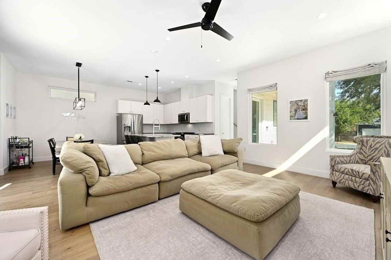 5212 Huisache St - Photo 6 of 38