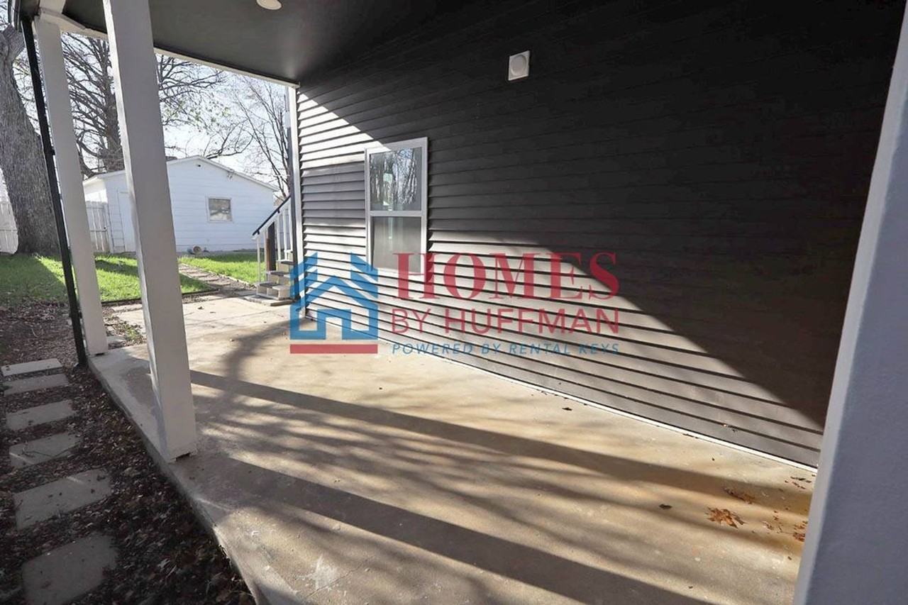 910 Harriet Street - Photo 2 of 30