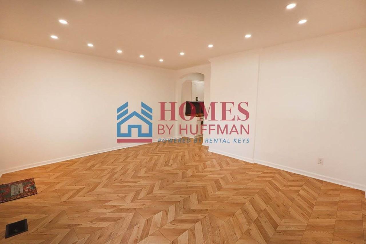 910 Harriet Street - Photo 3 of 30