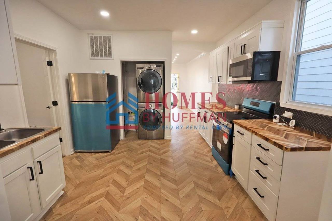 910 Harriet Street - Photo 7 of 30