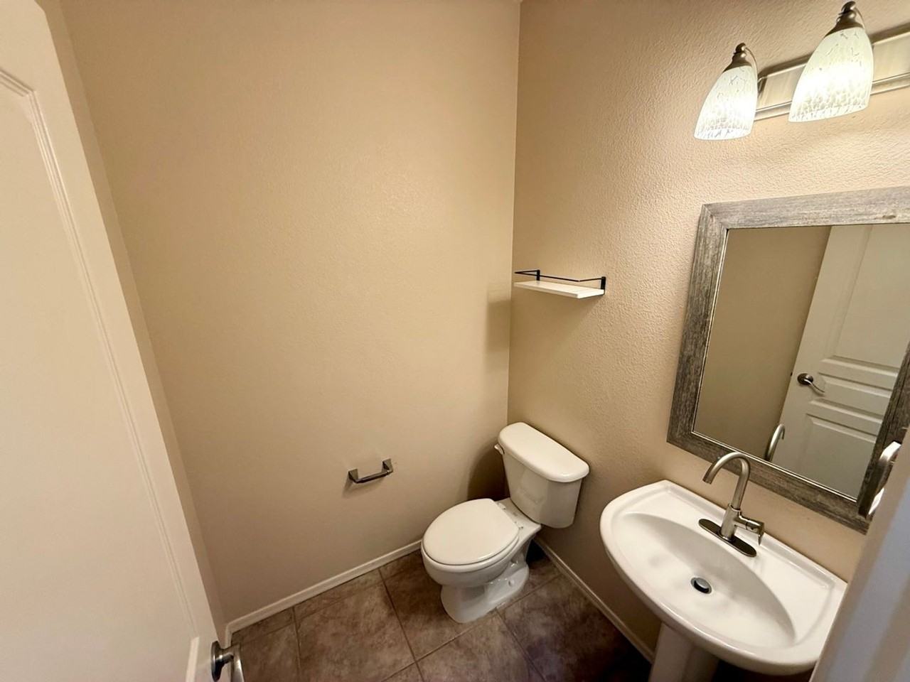 3870 S Laurel Way - Photo 7 of 19