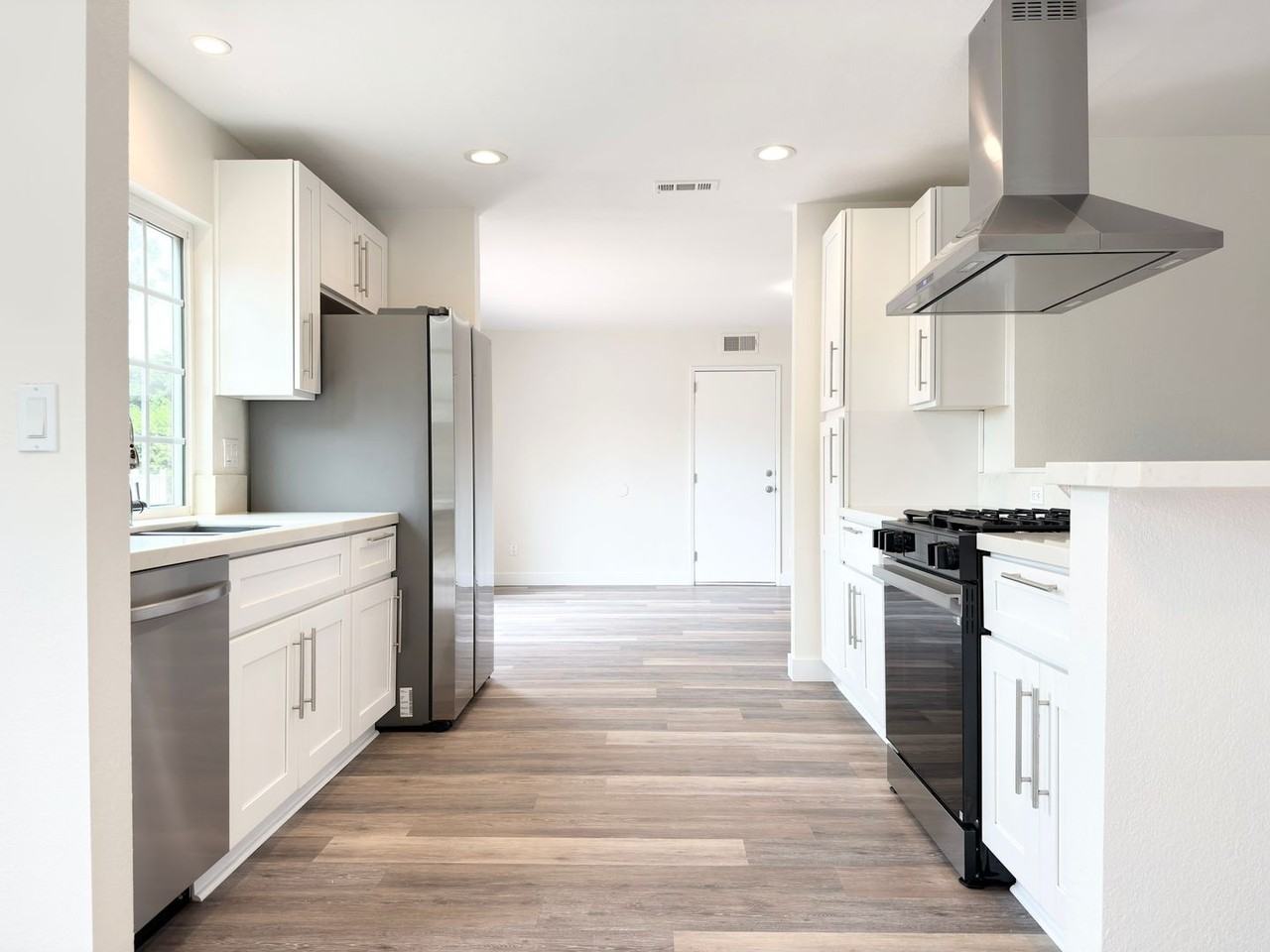 3365 Appian Rd - Photo 6 of 22