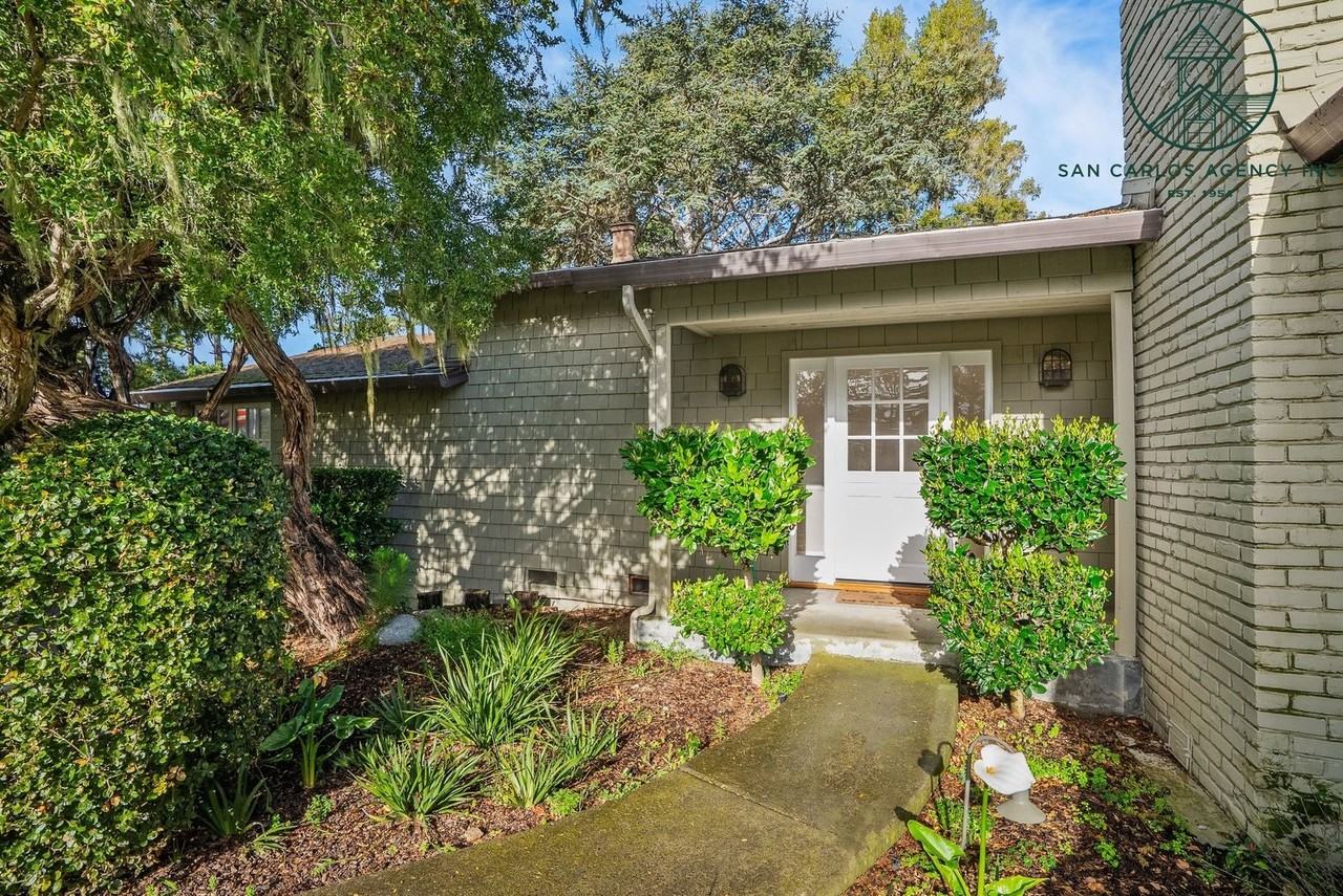 3041 Bird Rock Rd - Photo 5 of 38