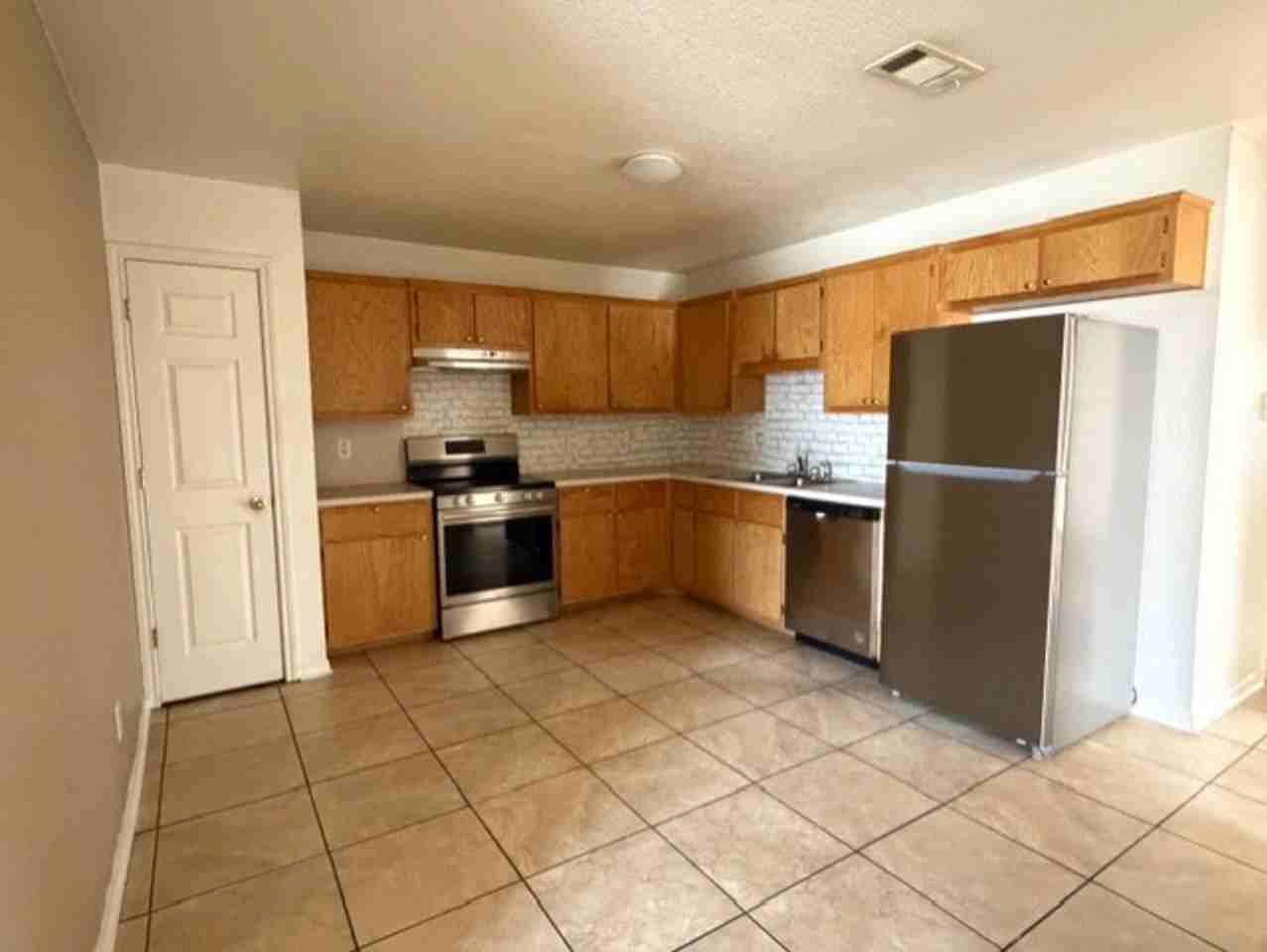 3302 Alicante Ct  Killeen - Photo 2 of 5