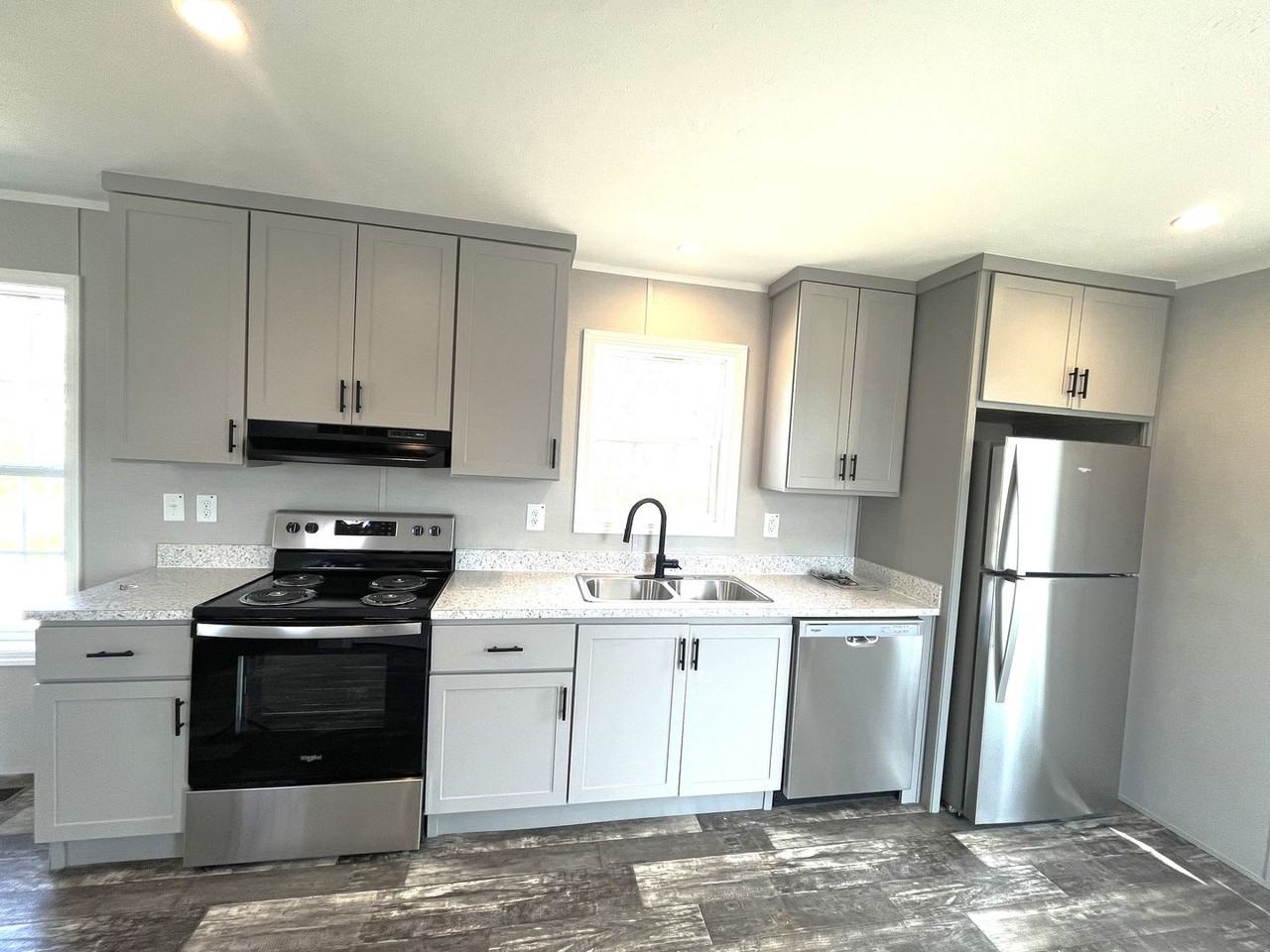 1315 Edenville Rd - Photo 4 of 21