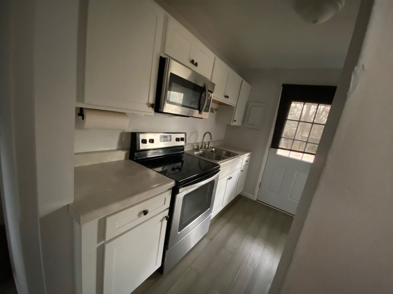 745 Dayton St - Photo 4 of 14