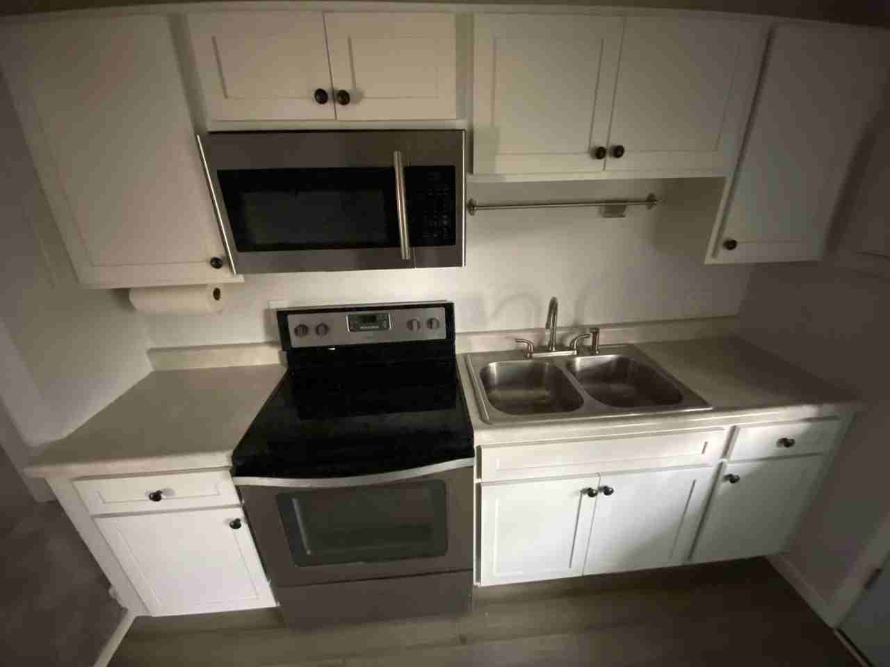 745 Dayton St - Photo 5 of 14