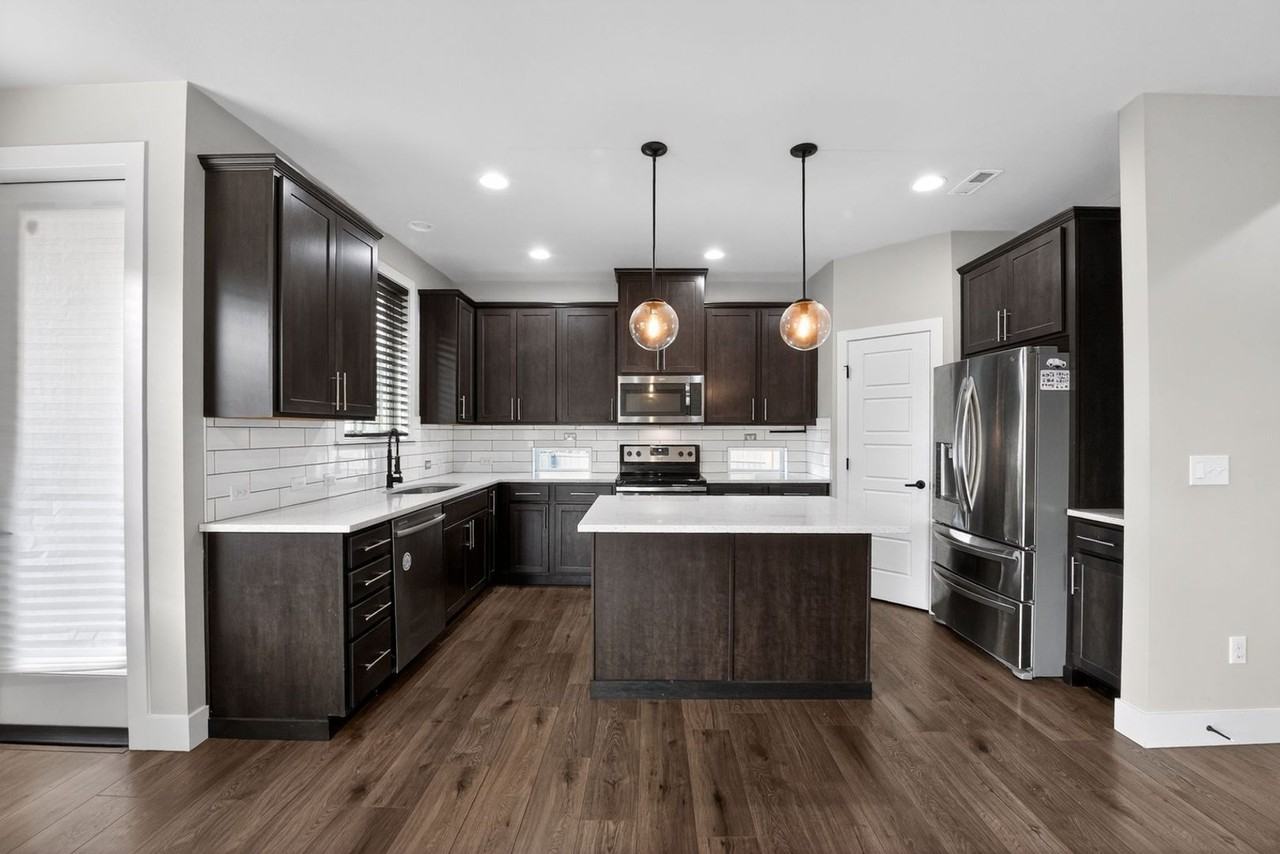 14210 57th Ave E - Photo 5 of 33