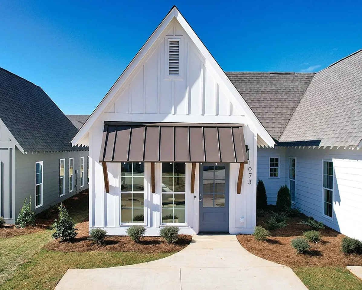 1073 Burrow Cir - Photo 2 of 16