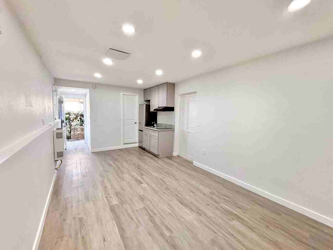 3945 1/2 Lowell Ave - Photo 4 of 13