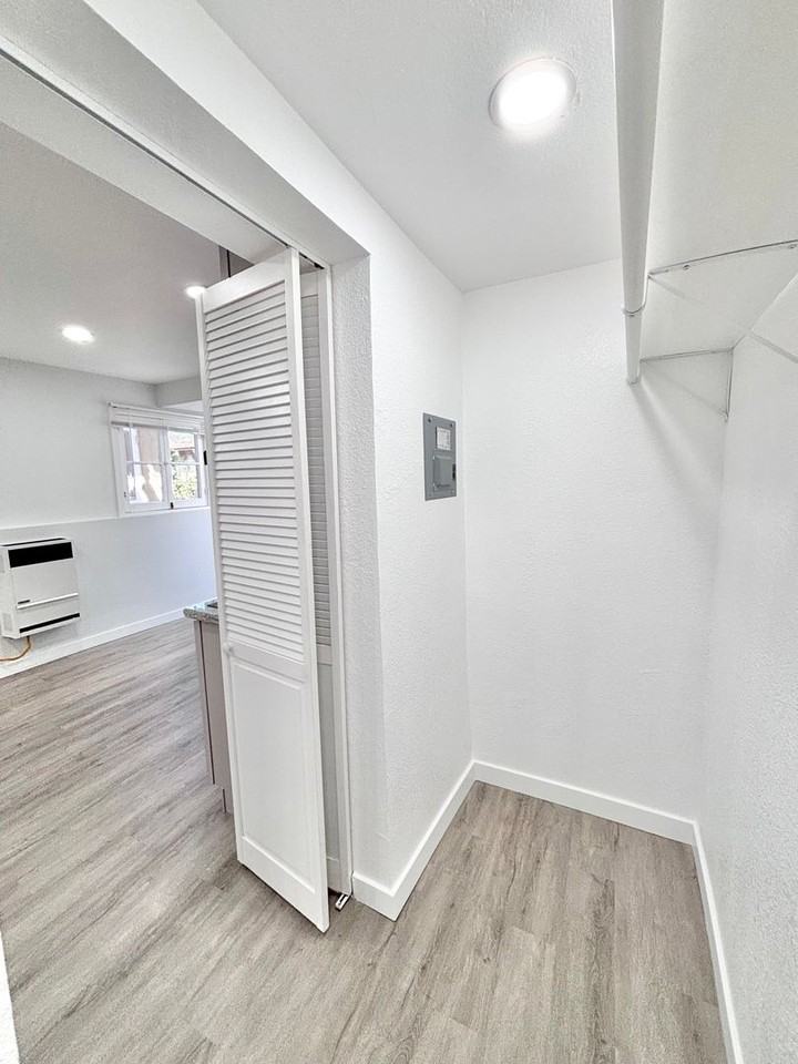 3945 1/2 Lowell Ave - Photo 6 of 13