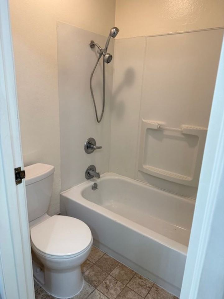 4205 Golden Oaks Ln - Photo 2 of 12