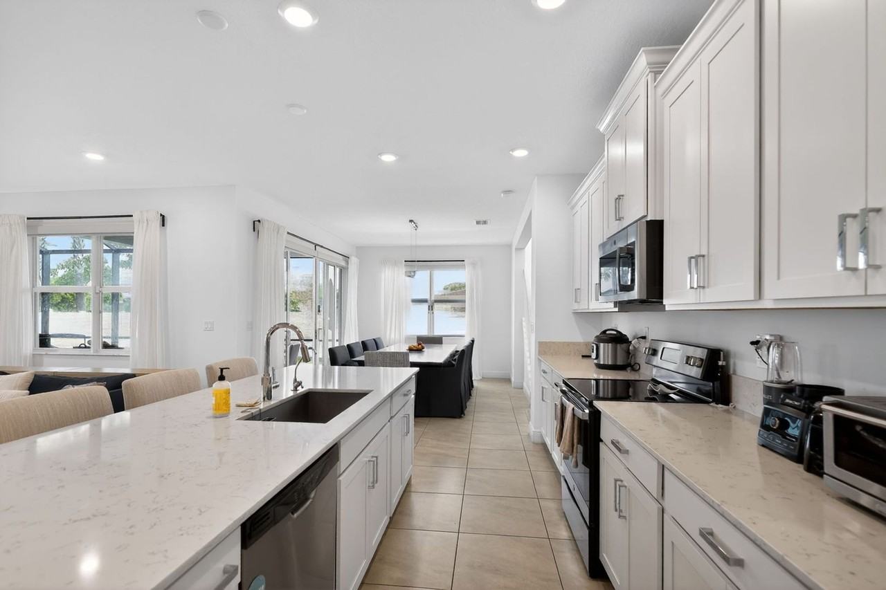 4191 Bonita Way - Photo 6 of 40