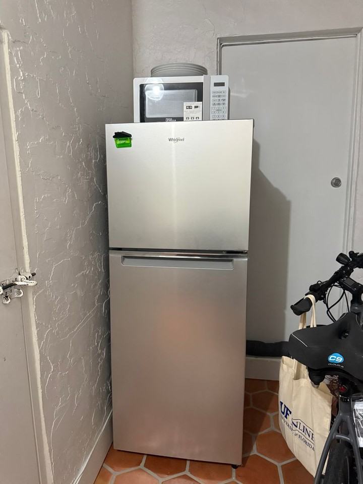 359 Greenbriar Dr #B - Photo 6 of 9