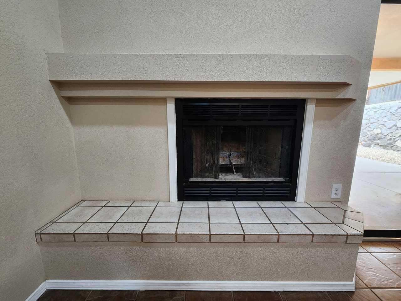 3362 Highridge St - Photo 4 of 35