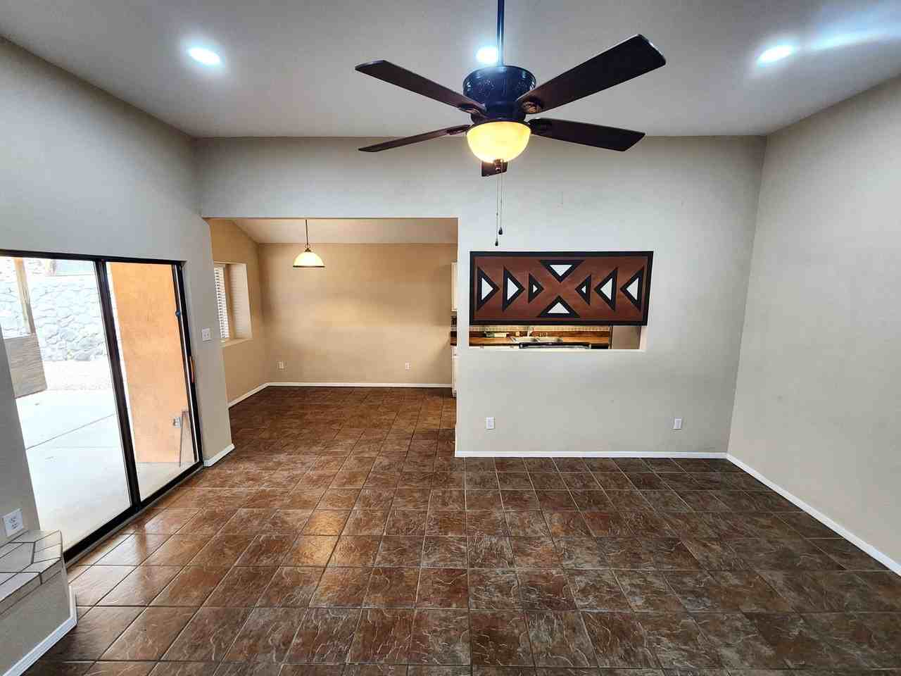 3362 Highridge St - Photo 5 of 35