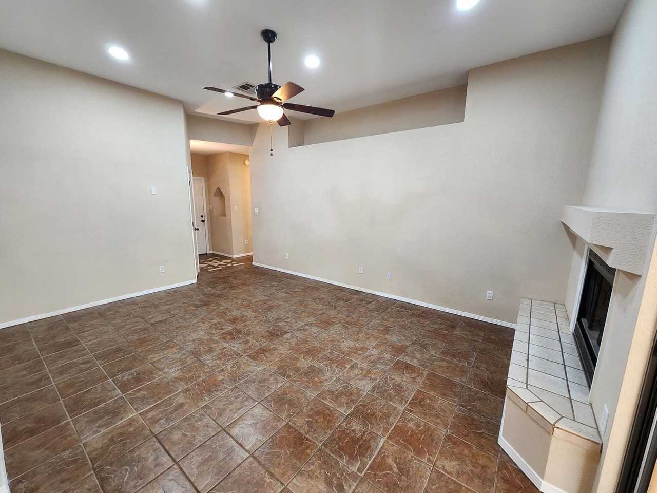 3362 Highridge St - Photo 6 of 35