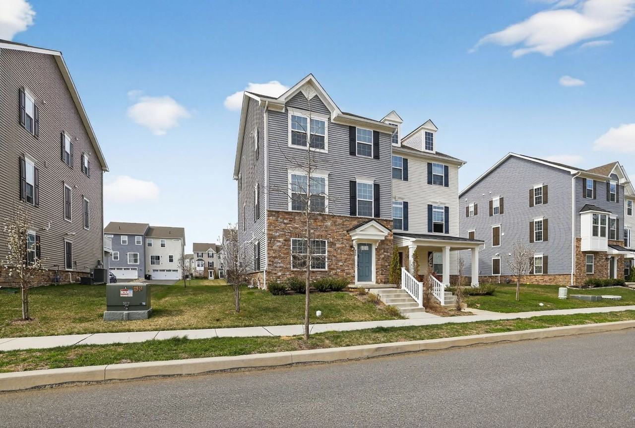 649 Lewes Landing Rd - Photo 2 of 23