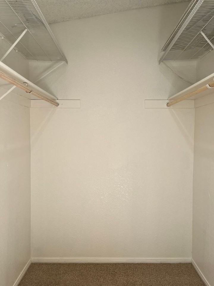 12782 1st Ave - Photo 7 of 13