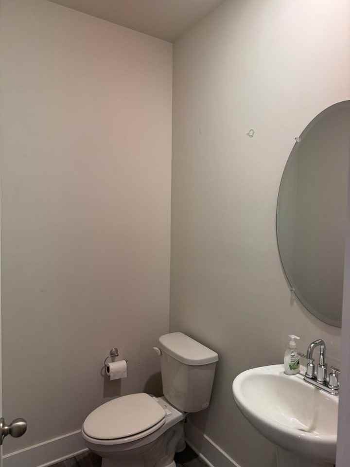 112 Roderick Ln - Photo 4 of 37