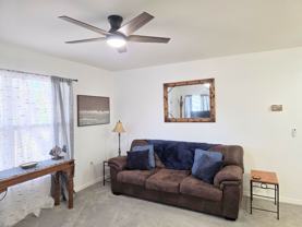 843 Se Mayo Dr - Photo 1 of 1