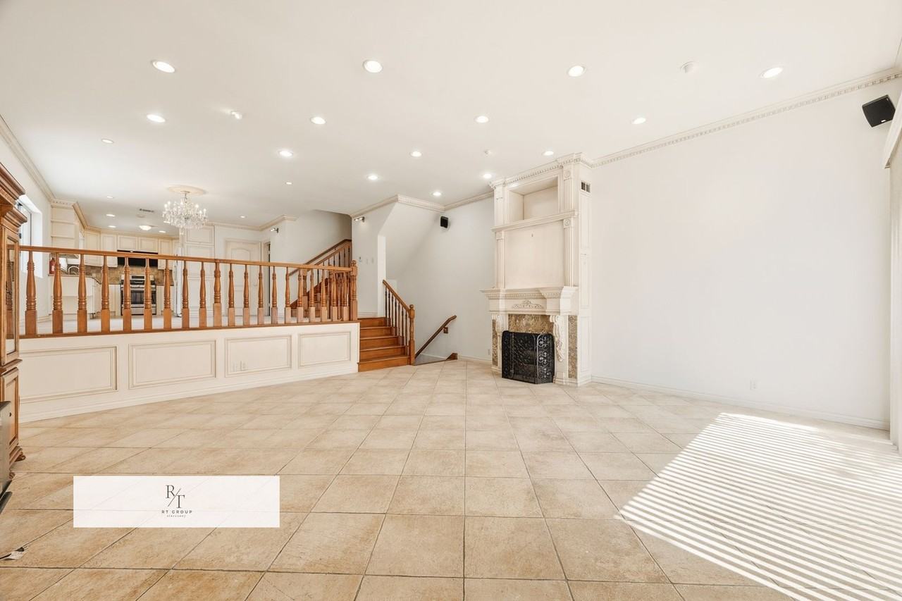 523 Fairview Ave - Photo 5 of 36