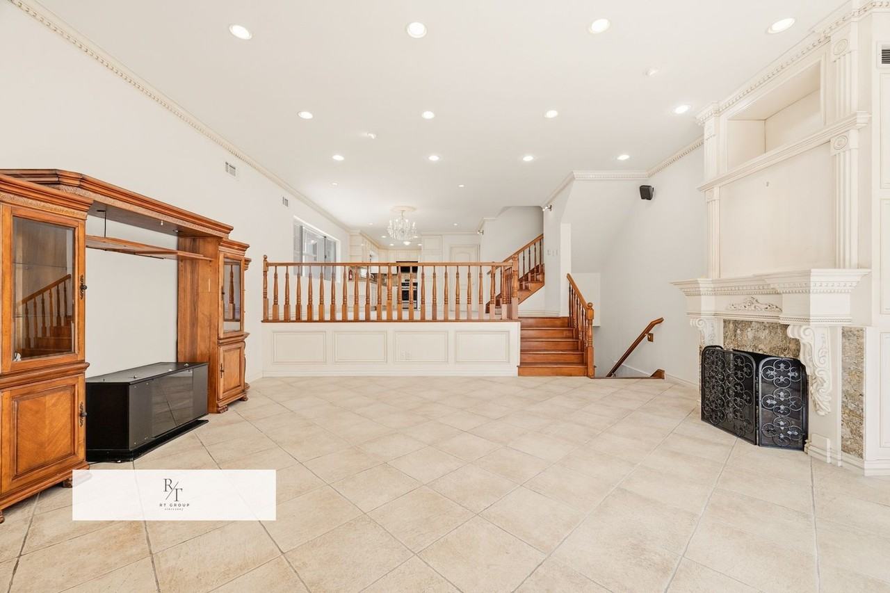 523 Fairview Ave - Photo 6 of 36