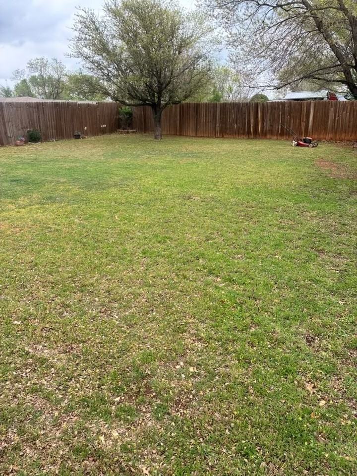 811 Huddleston Dr - Photo 4 of 5