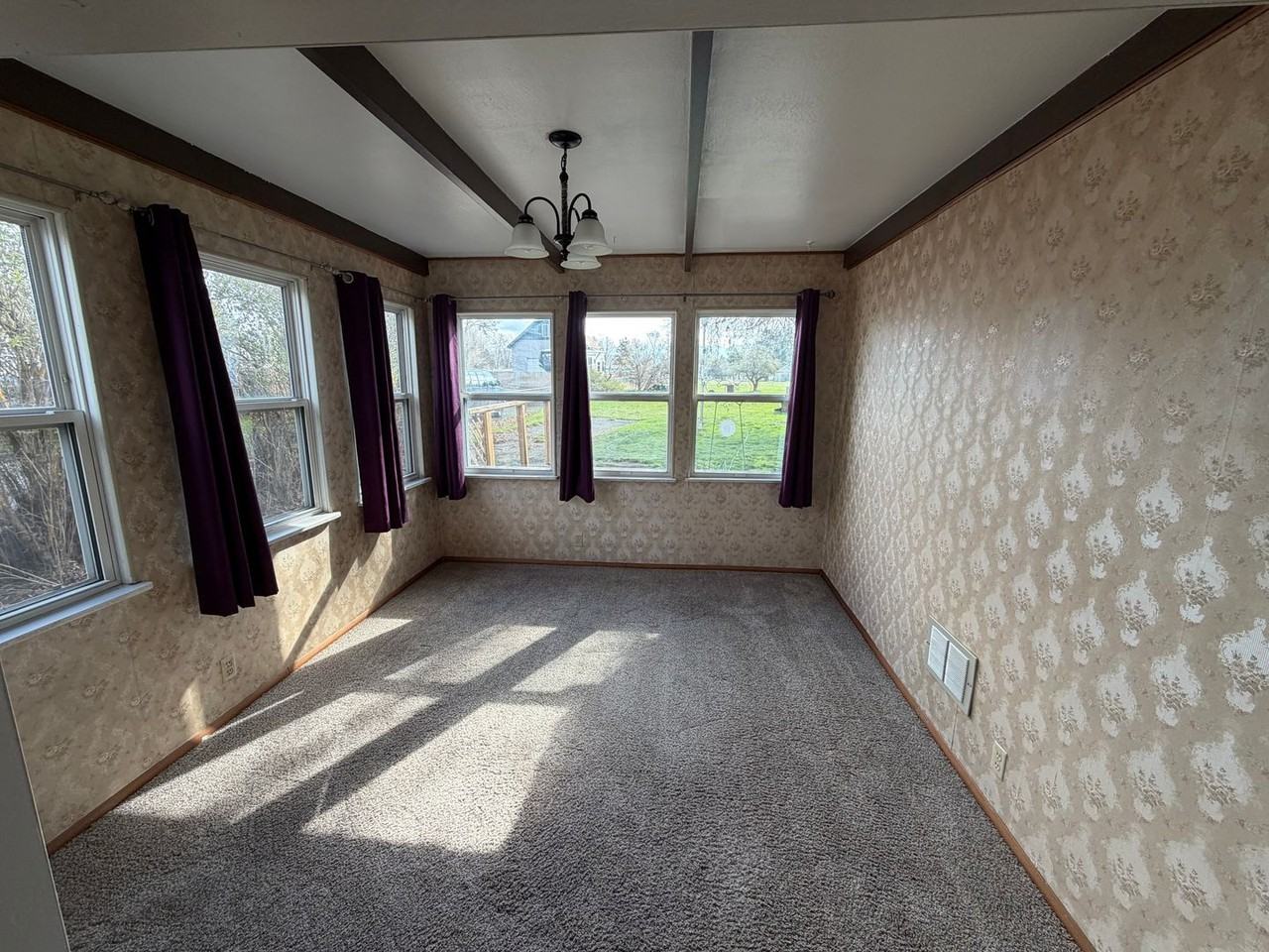 4305 Altamont Dr - Photo 6 of 14