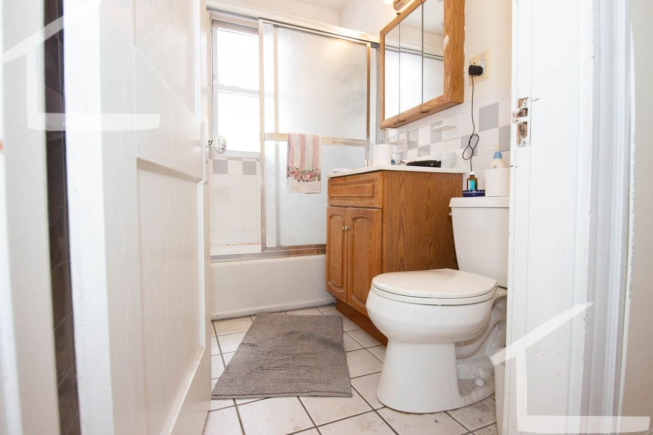 23 Claymoss Rd - Photo 3 of 10