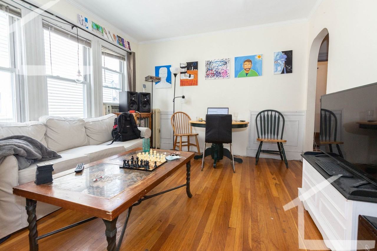 23 Claymoss Rd - Photo 7 of 10