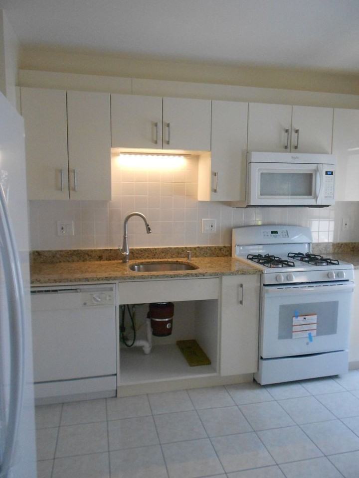 66 Fairbanks St - Photo 3 of 28