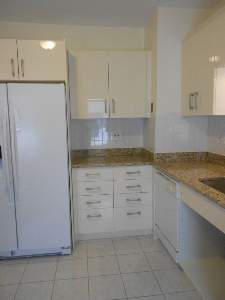 66 Fairbanks St - Photo 4 of 28
