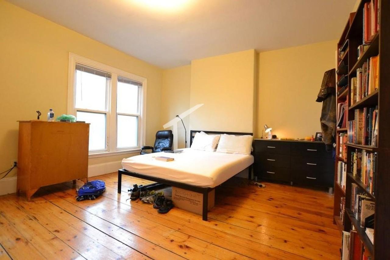 10 Woodmont St - Photo 3 of 5