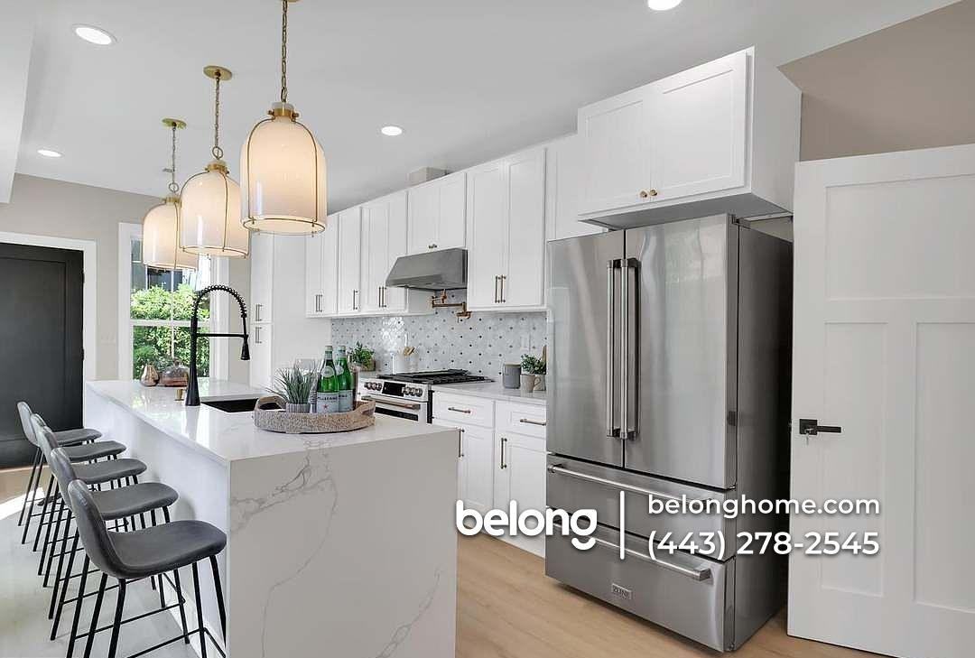 1032 W Franklin St - Photo 4 of 23