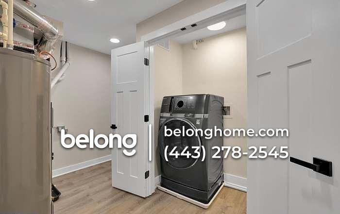 1032 W Franklin St - Photo 6 of 23