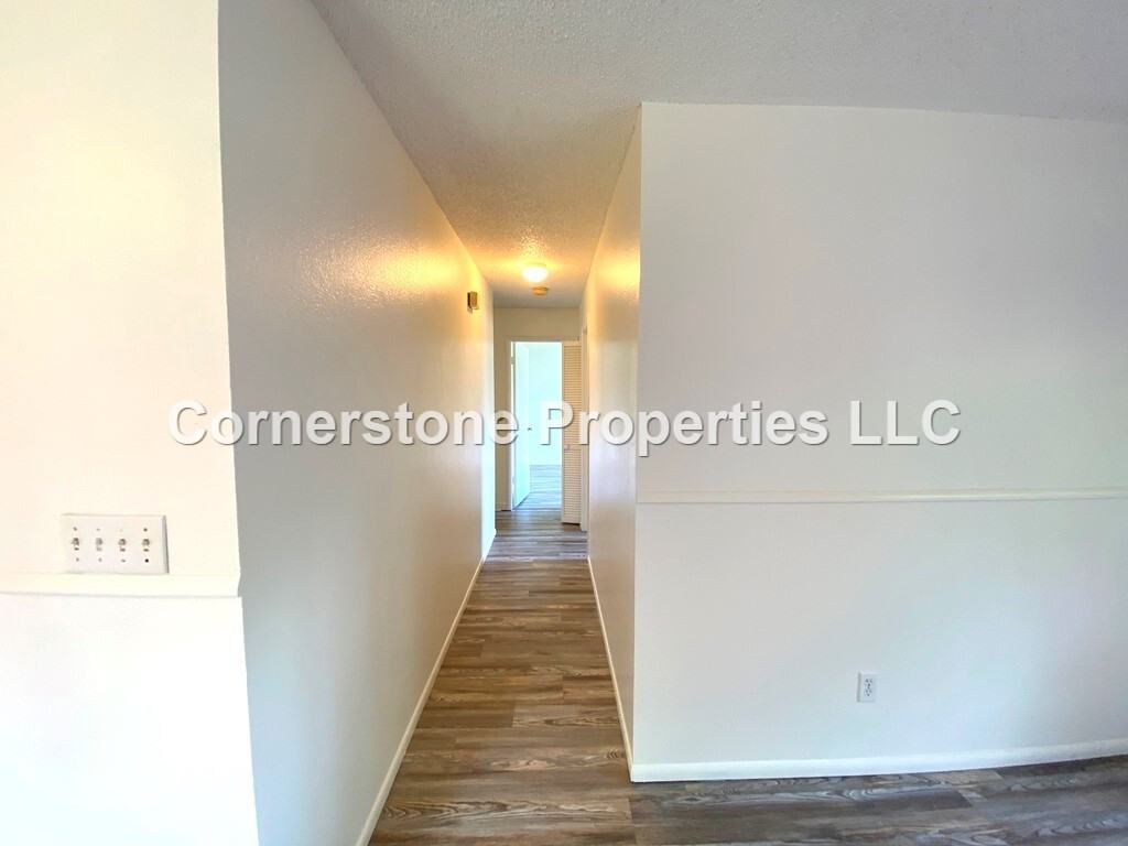 2069 California Ave #1 - Photo 2 of 21