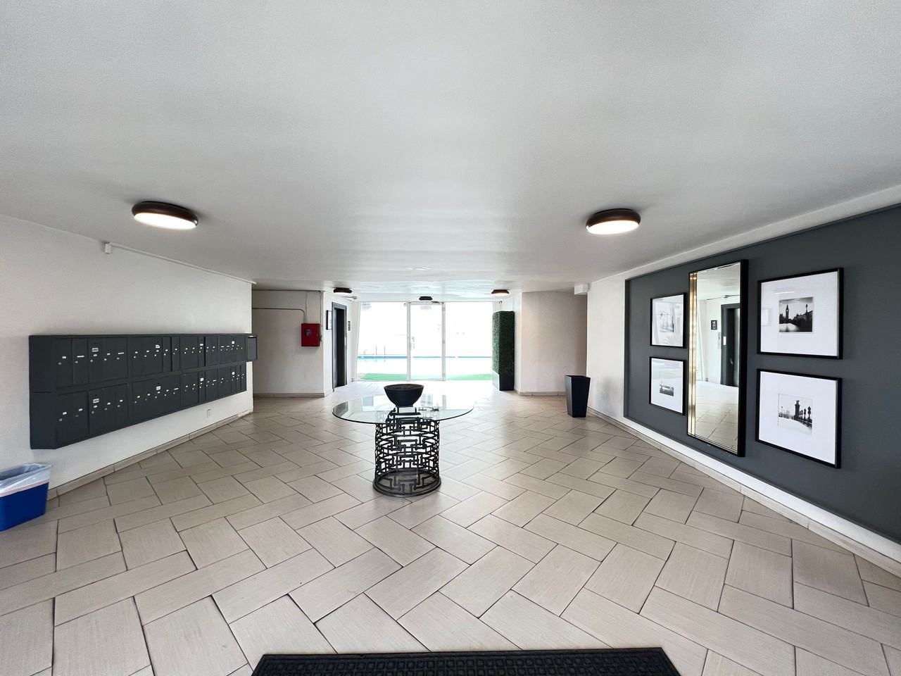 Tarzana Five Apartments - Photo 4 of 8